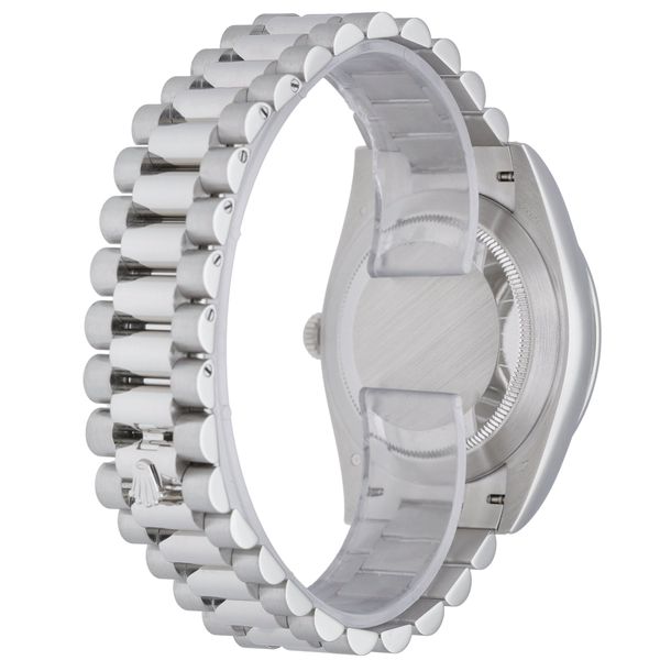 Rolex Day-Date 40 228396 TBR